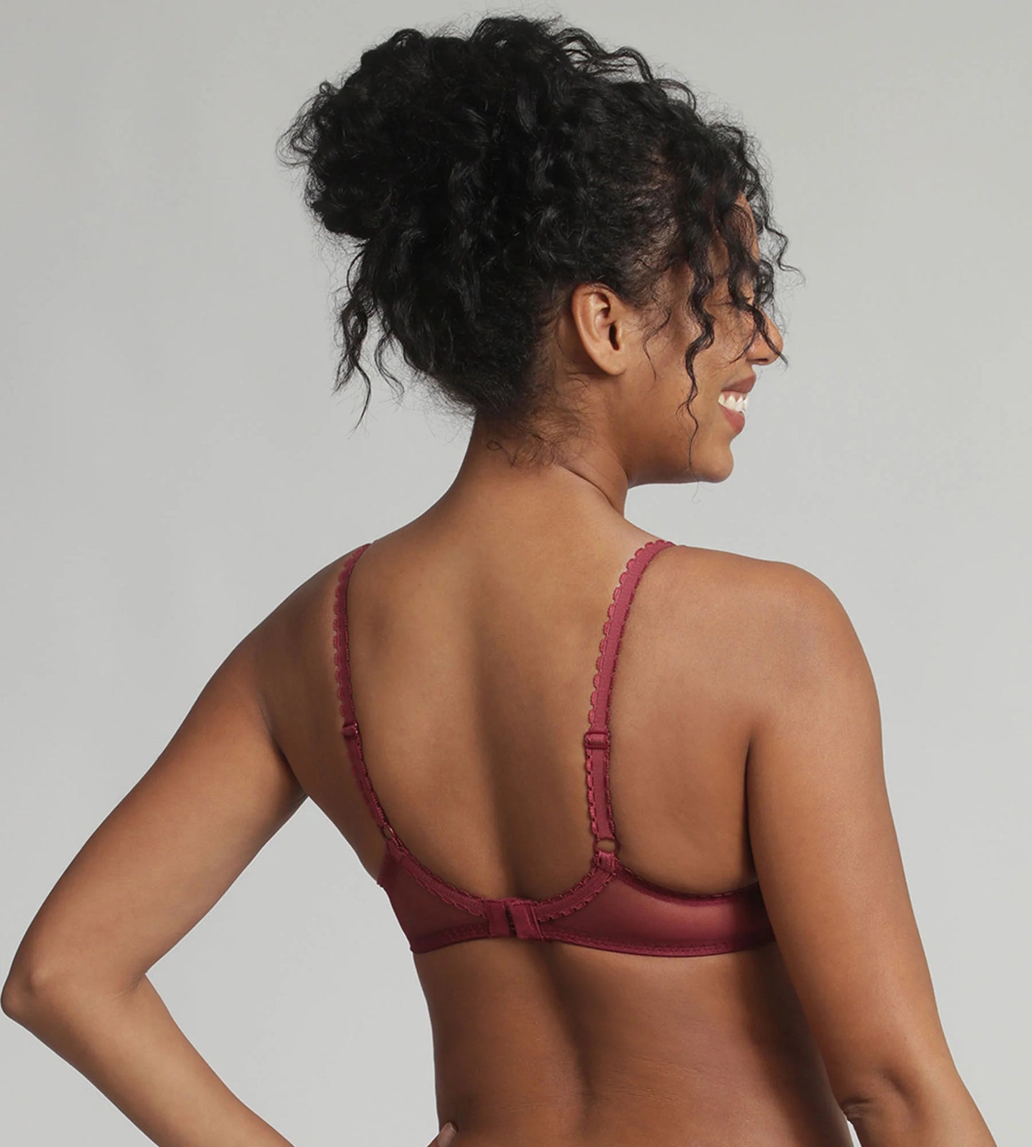 Sujetador Playtex con aros encaje P5832 Burdeos 90B