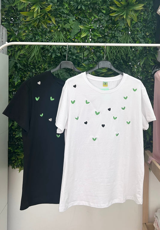 Camiseta corazones